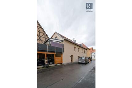 Einfamilienhaus mit großem Balkon - Kolitzheim Zeilitzheim