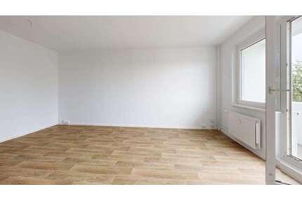 Wohnung zum Mieten in Halle 424,00 € 70.38 m²