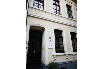 Stilvoller Jahrhundertwende-Altbau mit integriert. Private Office - Tönisvorst