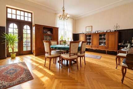 Wohnung zum Kaufen in Holzminden 219.000,00 € 194 m²