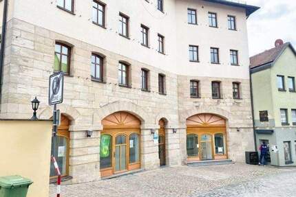 „TRAUMHAFTE AUSBLICK“ SANIERTE 4 ZIMMER WOHNUNG IM HERZEN VON LAUF PEG. - Lauf an der Pegnitz