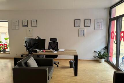 Büro mitten in der Stadt - 1.200,00&nbsp;EUR Kaltmiete, ca.&nbsp; 86,00&nbsp;m&sup2; in Offenburg (PLZ: 77652)