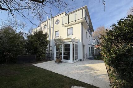 Exklusive Doppelhaushälfte - modern & ruhig - Gräfelfing