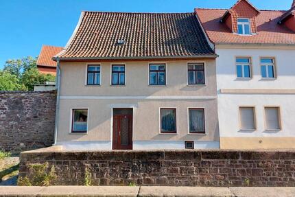 Haus, Reihenendhaus in Lutherstadt Eisleben - Eisleben (Lutherstadt)