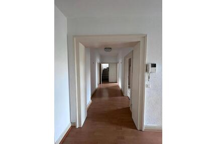 Mietwohnung - 1.200,00&nbsp;EUR Kaltmiete, ca.&nbsp; 120,00&nbsp;m&sup2; in Hennef (Sieg) (PLZ: 53773)