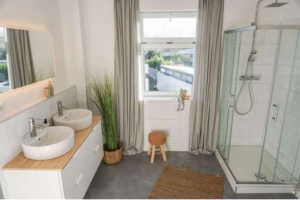 Wohnung zum Mieten in Neumünster 290,00 € 12 m²