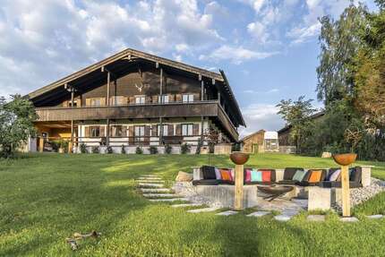 Haus zum Mieten in Wackersberg 4.800,00 € 313 m²