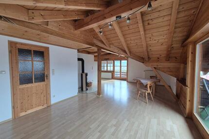 Helle 3-Zimmer-DG-Wohnung mit Panorama-Aussicht und 2 Balkonen - Sonthofen