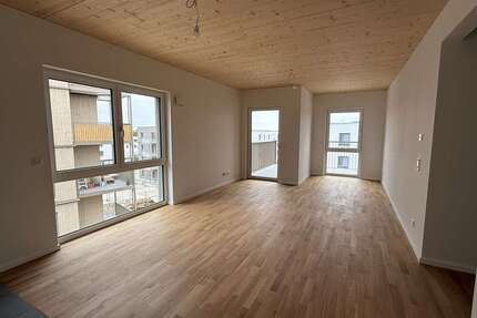 Wohnung zum Mieten in Berlin 1.355,24 € 79.72 m²
