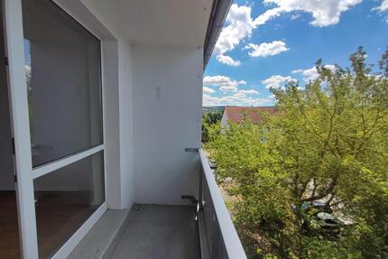 Großzügige Wohnung mit Balkon und Tageslichtbad – ideal für Familien - Eisleben (Lutherstadt)