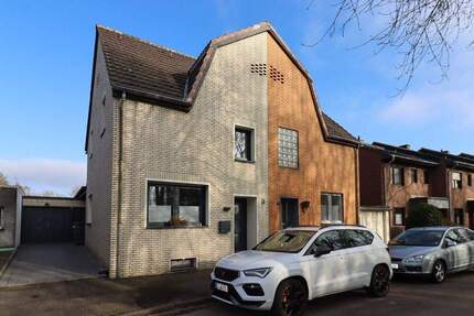 Doppelhaushälfte - liebevoll saniert, mit Garten, Terrasse, Garage & Stellplätzen - Grevenbroich Stadtmitte