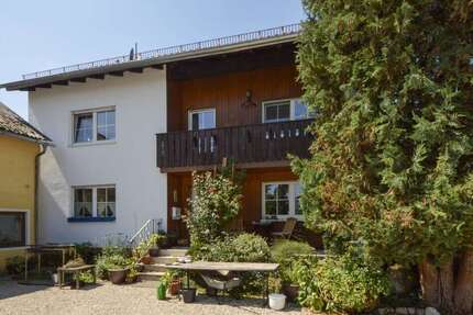 Haus zum Kaufen in Gachenbach-Sattelberg 585.000,00 € 250 m²