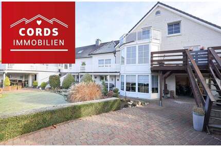 Repräsentatives Zweifamilienhaus mit Einliegerwohnung - Lübeck Kücknitz