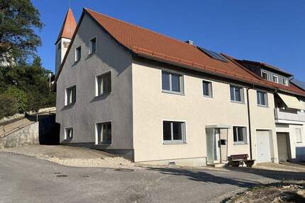 Einfamilienhaus mit EINLIEGERWOHNUNG, WERKSTATT und LAGERHALLE - Treuchtlingen Auernheim