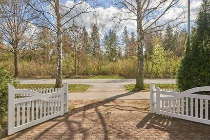 Modernes Familienhaus mit offenem Wohnkonzept und komplett neu saniertem Obergeschoss - Courtagefrei! - Reinbek-Neuschönningstedt