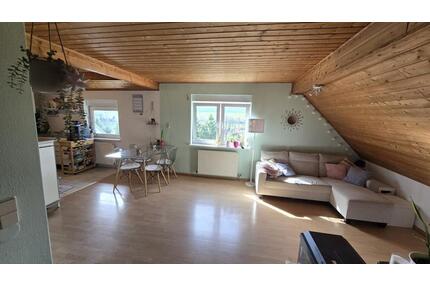 SCHÖNE GERÄUMIGE 3-ZKBB-WOHNUNG MIT CHARME IN RUHIGER LAGE - Seibersbach