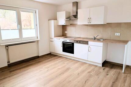 81 m² - 780€ warm - mit Einbauküche - Wohnung - Oberleichtersbach