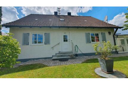 Idyllisches Einfamilienhaus mit wunderschönem Garten und Pool - Gablingen