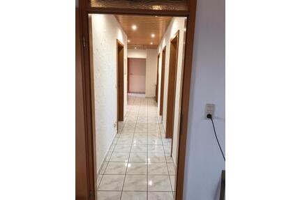 4 Zi.-DG Whg Dimbach - 810,00&nbsp;EUR Kaltmiete, ca.&nbsp; 81,00&nbsp;m&sup2; in Bretzfeld (PLZ: 74626)