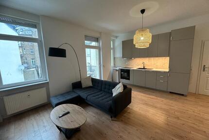 Erstbez. nach Sanierung: 2-Zimmer Wohnung+ Neuer EBK+Balkon - Wiesbaden Biebrich