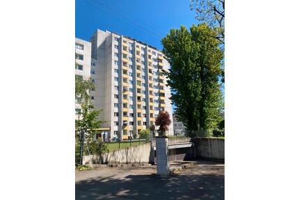 3 Zimmer-Wohnung mit TG-Platz, Frankfurt-Nied, provisionsfrei - Frankfurt am Main