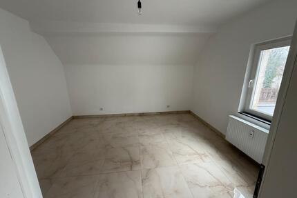 3 Zimmer Wohnung in Opladen! Frisch Renoviert ! - Leverkusen