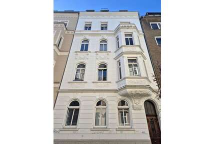 Haus zum Kaufen in Aachen 1.398.000,00 € 376 m²