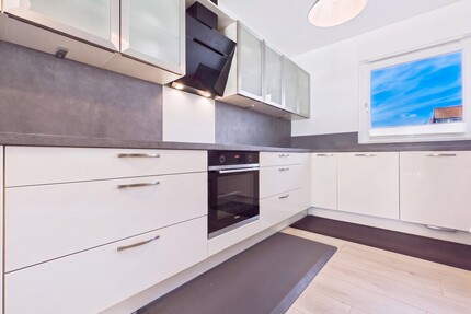 Modernes Reihenmittelhaus in Frankfurt am Main - Kalbach Einbauküche, Garten, Stellplatz - Frankfurt am Main / Kalbach