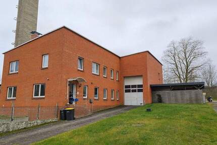 Attraktives Wohn- und Gewerbeensemble: 4 Wohneinheiten mit großer Lagerhalle und 2300m² Grundstück - Greven