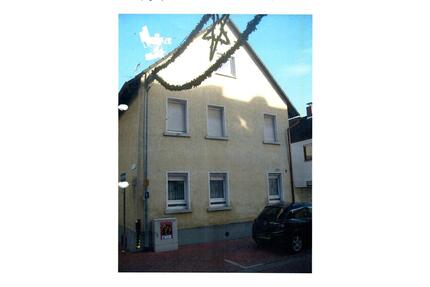 3 Fam.Haus in Stadtmitte von Gernsheim-2 Vermietet1 Leer
