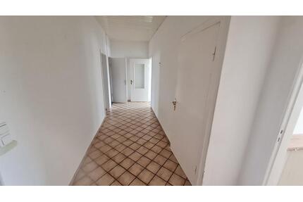 aussergewöhnlich geräumige Wohnung zu vermieten - Eutin