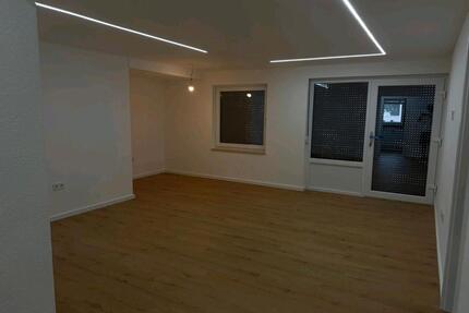 Neu Sanierte 3 Zimmer Wohnung - 1.150,00&nbsp;EUR Kaltmiete, ca.&nbsp; 80,00&nbsp;m&sup2; in Warthausen (PLZ: 88447)