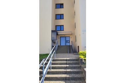 2,5-Zimmer-Wohnung mit Balkon, Aufzug & Stellplatz in Eberdingen