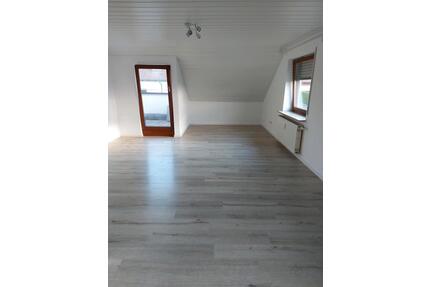 Vermiete 3,5-Zi-Wohnung - 850,00&nbsp;EUR Kaltmiete, ca.&nbsp; 95,00&nbsp;m&sup2; in Täferrot (PLZ: 73527)