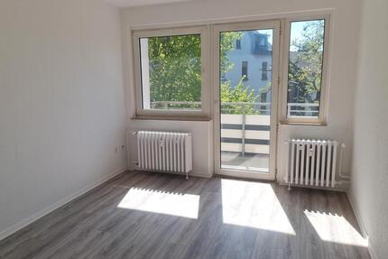 Renovierte 3-Zimmer-Wohnung im 2.Obergeschoss zu vermieten!*Mit Balkon* - Duisburg Hamborn