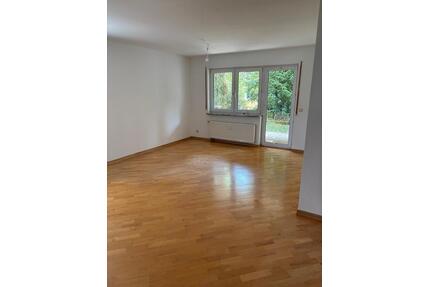 Provisionsfrei: Helle 3-Zimmer-Wohnung Terrasse & TG in Uhingen