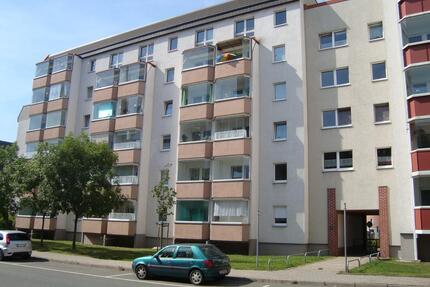 2-Raum-Wohnung mit Balkon - 280,00&nbsp;EUR Kaltmiete, ca.&nbsp; 41,11&nbsp;m&sup2; in Crimmitschau (PLZ: 08451)