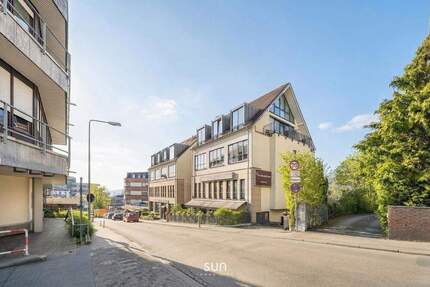 WOHNEN & ARBEITEN AM FUSSE DER BURG FALKENSTEIN - Großzügige Einheit mit 7 Zimmern und 173 m - Königstein im Taunus