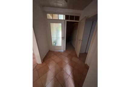 Schöne renovierte 3-Zimmer-Wohnung mit Balkon & Terrasse - Großrosseln