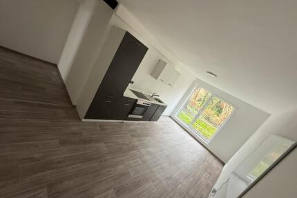 Zentrale Doppelhaushälfte mit Carport und Garten - Lübbecke