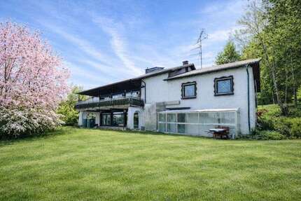 Haus zum Kaufen in Wilhelmsdorf 485.000,00 € 326 m²