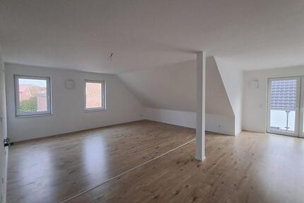 Anfragen NUR per E-Mail. Beliebte Wulsdorf. Bj 2022. Gepflegte 3-Zimmer 87 qm Wohnung mit offener Küche, Balkon, Aufzug, GarderobenraumAK, Fußbodenheizung und PKW-Stellplatz. - Bremerhaven