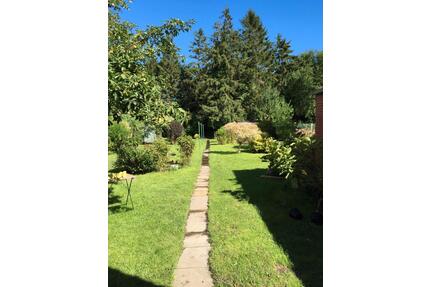 Doppelhaushälfte mit großem Garten und Garage in Tönning