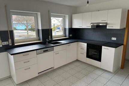 3-Zimmerwohnung neu renoviert - 890,00&nbsp;EUR Kaltmiete, ca.&nbsp; 94,00&nbsp;m&sup2; in Schömberg (PLZ: 72355)