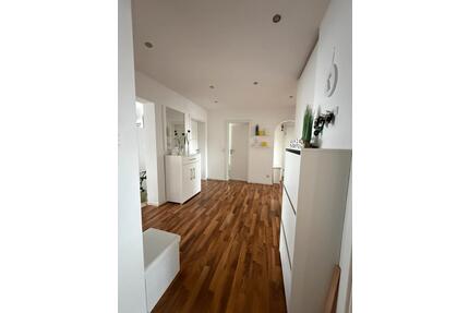 4-Zimmer-Erdgeschosswohnung mit Terrasse & Garage in Öhringen Süd