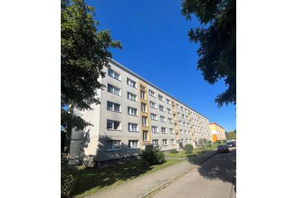4-Zimmerwohnung mit Balkon und modernisiertem Bad - Schwedt (Oder)