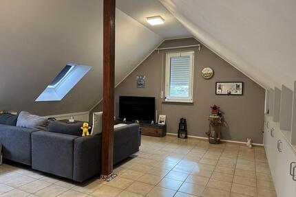 Bitburg-Stahl - Attraktive 3-Zimmer-Wohnung mit EBK u. Gartenmitbenutzung, -Wärmepumpe-