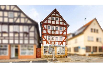 REDUZIERT! Vollsaniertes Wohn- und Geschäftshaus in Neustadt