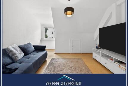 Dachgeschosswohnung 2 Zimmer in zentraler Lage nähe EKZ Farmsen - Hamburg / Farmsen Rahlstedt