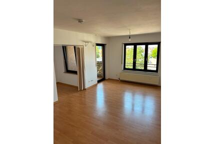 Helle 1,5-Zimmer-Wohnung mit Loggia & Schlafnische in Speyer